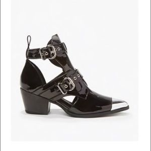 *SOLD* Black Buckle Accent Booties